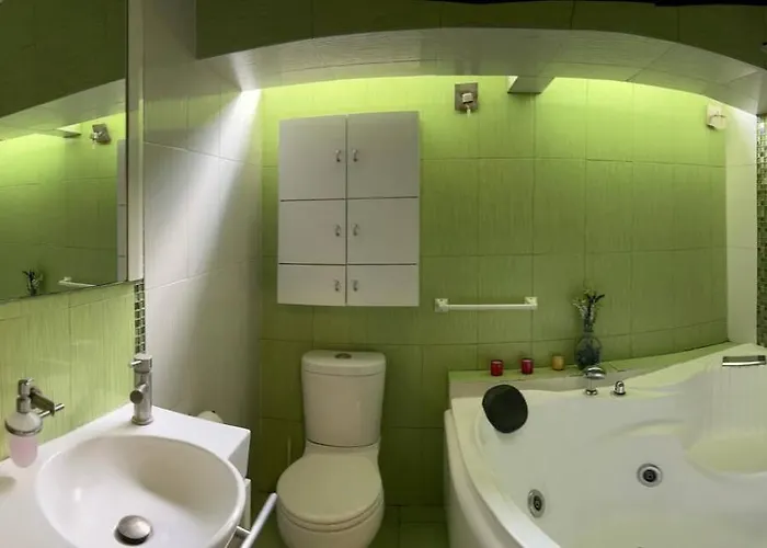 Campsite Amplia E Indep C/ Jacuzzi, Centrica.